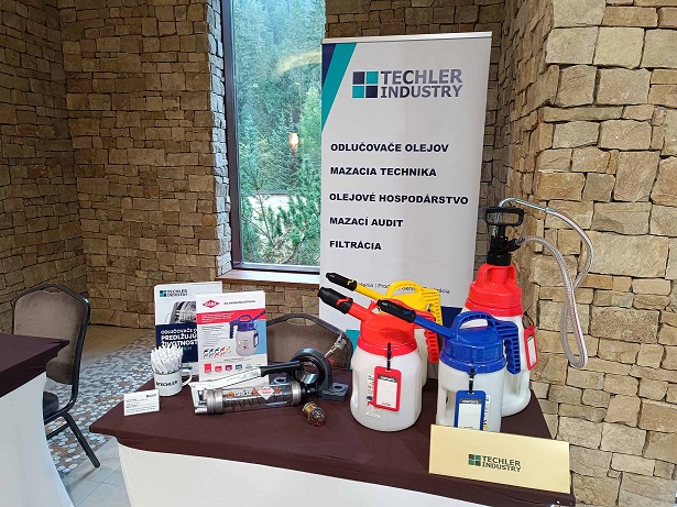 konferencia stolik